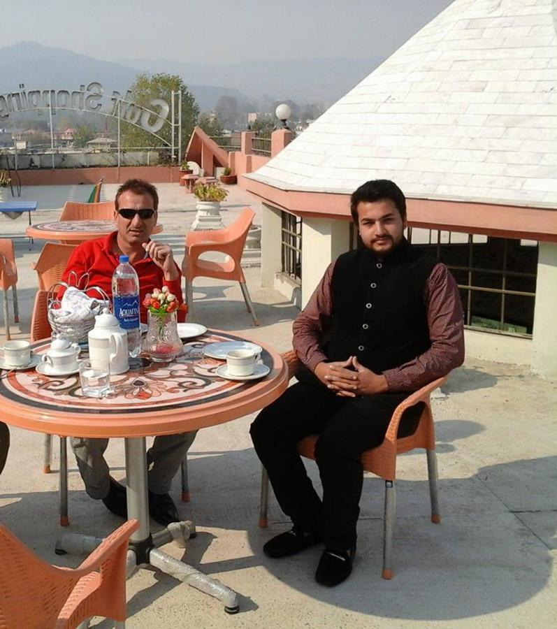 Stargaze Hotel&Apartment Abbottabad Esterno foto