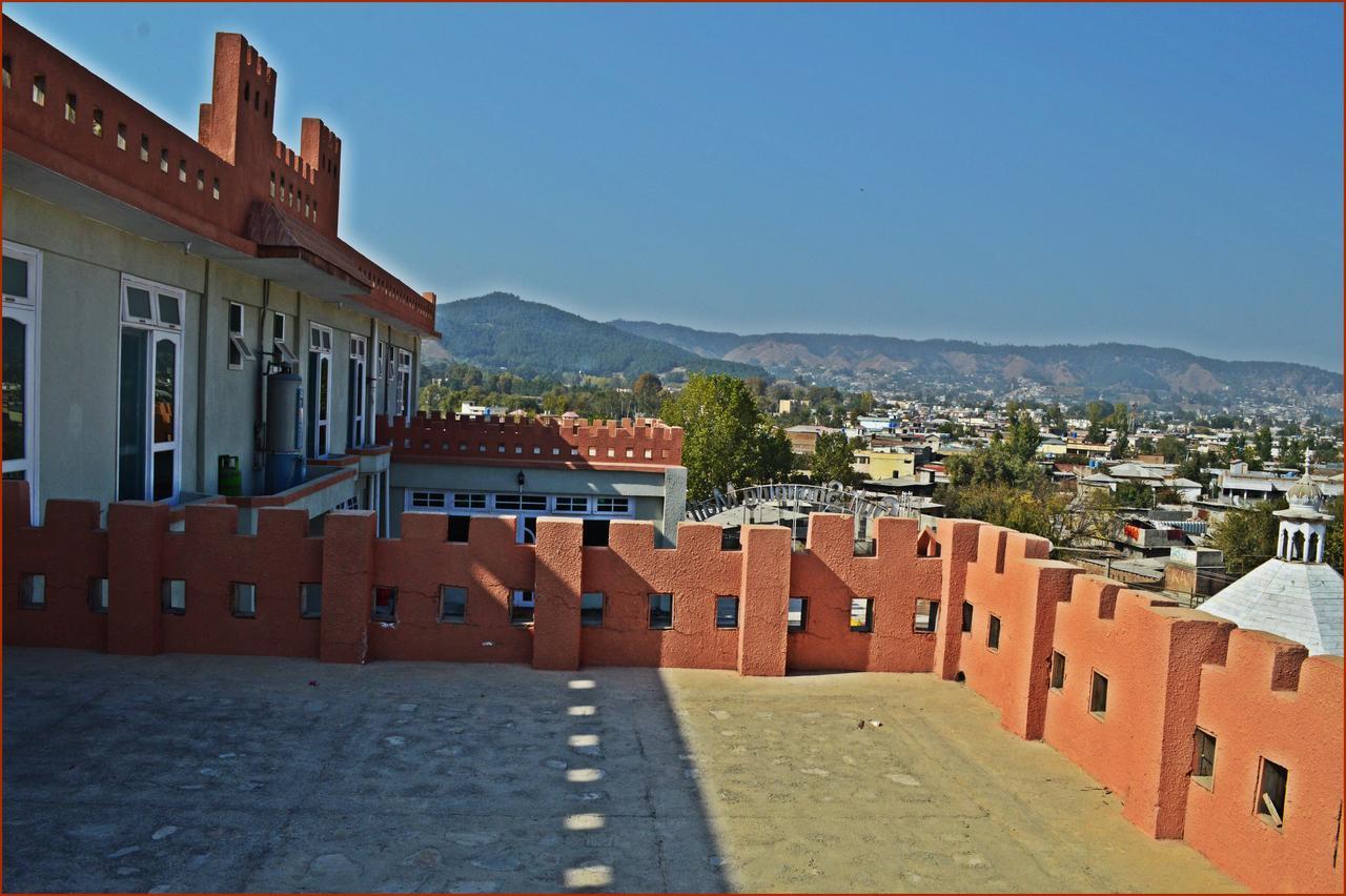 Stargaze Hotel&Apartment Abbottabad Esterno foto