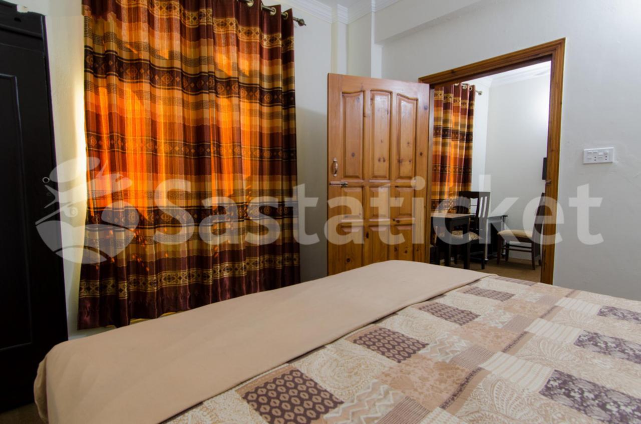 Stargaze Hotel&Apartment Abbottabad Esterno foto