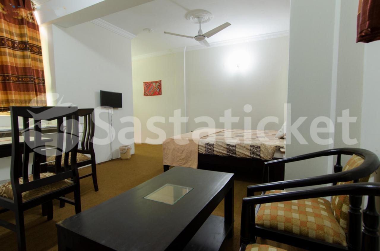 Stargaze Hotel&Apartment Abbottabad Esterno foto